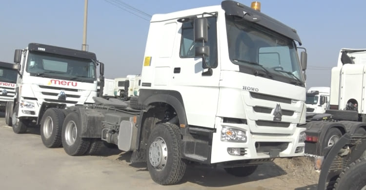 Sinotruk Howo 400 6x4 Tractor Trucks for Sale in Sudan