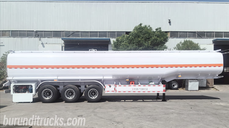 3 Axle 45000 Liters Fuel Tanker Trailer for Sale in Burundi