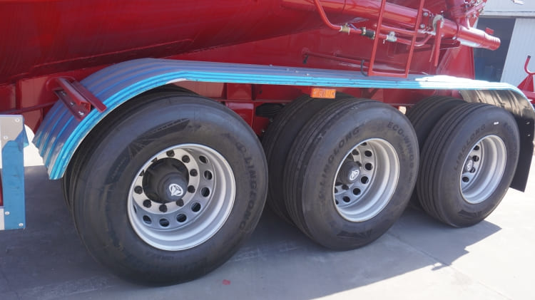Cimc Vehicles Group Cement Bulker Truck for Sale in Burundi