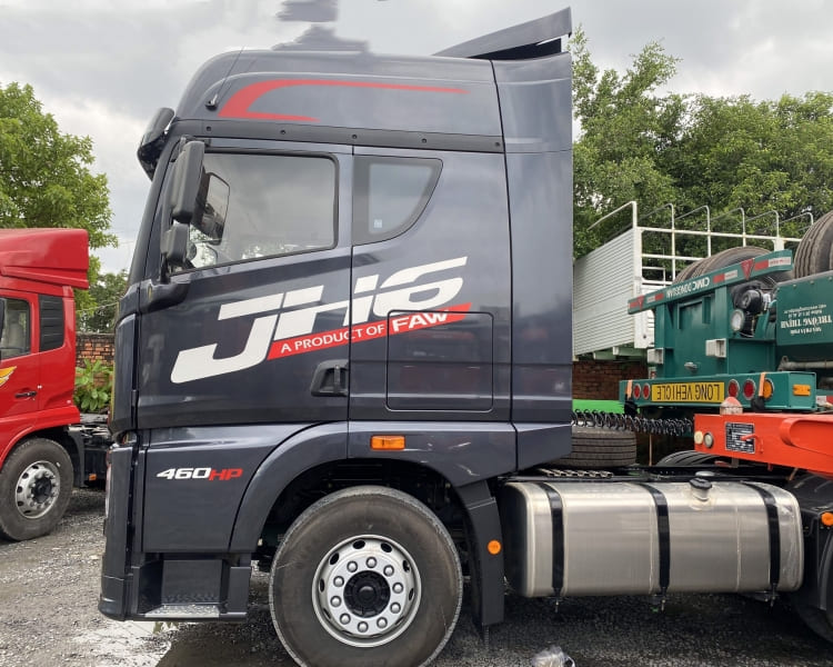 Faw JH6 Tractor Head Truck for Sale in Burundi
